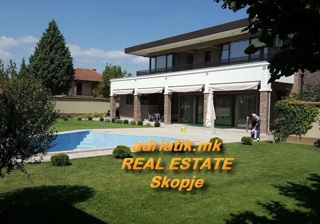 Shtëpi e re e shkëlqyer në Bardovc me pishinë 1