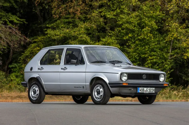 Volkswagen Golf GTI Mk1 1983 – 1600 cc бензин, мануелен, 5 врати, фотографија 1