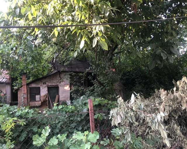 Atraktivna mirna lokacija na cekor od centarot na Skopje 1
