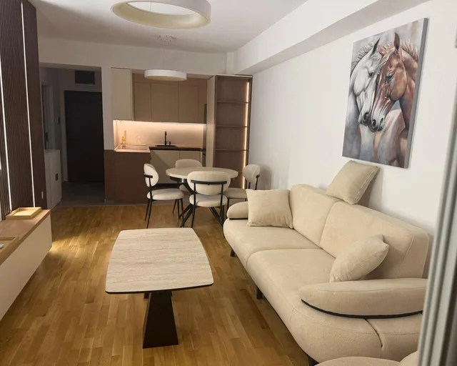 Jepet me qira banesë 50m², 1 dhomë gjumi, Gjorçe, pranë poliklinikës 1