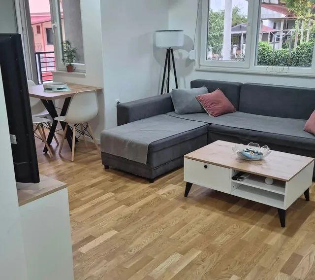 Apartament në Hrom 1