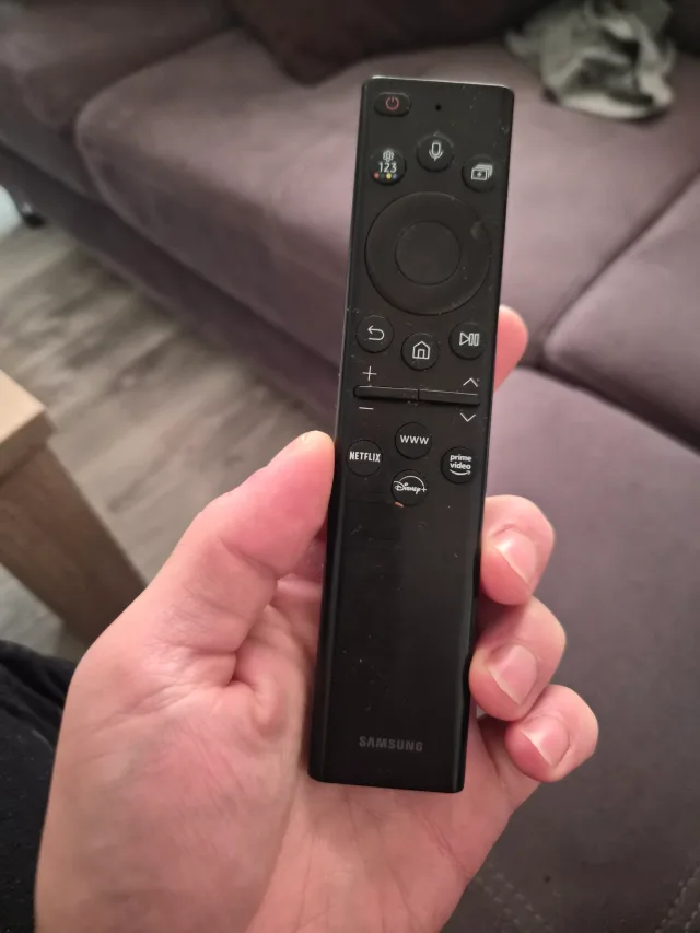 Samsung Smart Control RMCSPB1EP1 со соларно полнење и гласовна команда, фотографија 1