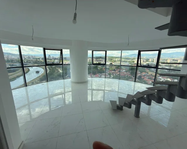 Shitet: Apartament i ri dupleks prej 87m2 dhe vend parkimi 12m2 në Cosmos 1
