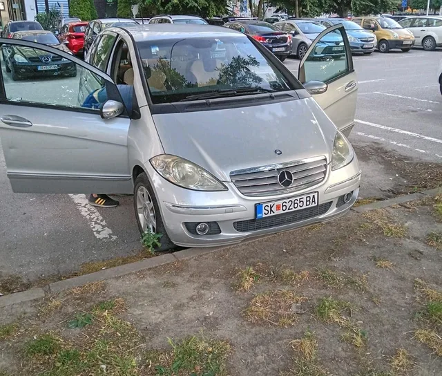 Well-kept small vehicle, registered for a full year 1