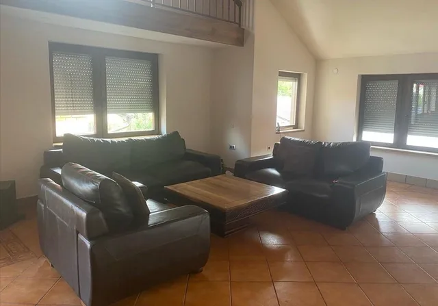 House for sale in Novoselski pat 1