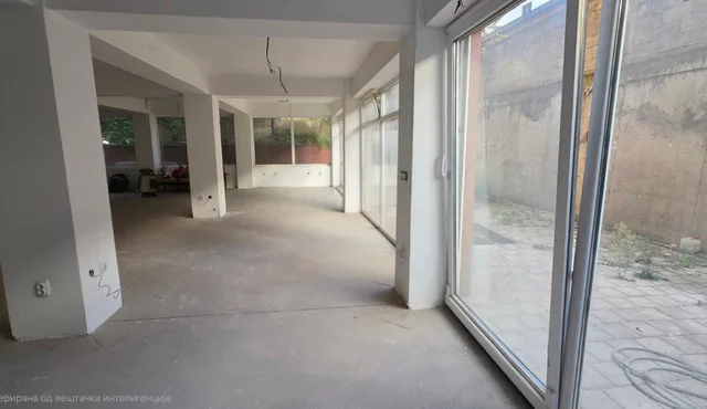 WORKSPACE 100 M2, COURTYARD 80 M2, BASEMENT 130 M2 1