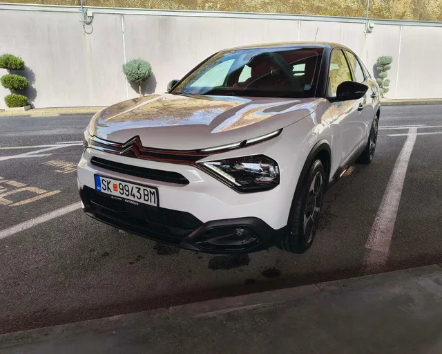 CITROEN C4, 20,000 km, first owner 1