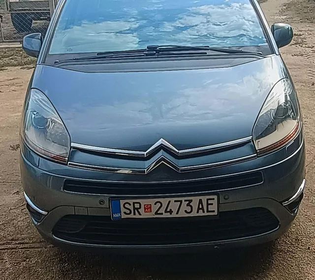 Citroen Grand C4 Picasso Exklusiv 2.0 HDI 16V 110KW/150HP 1