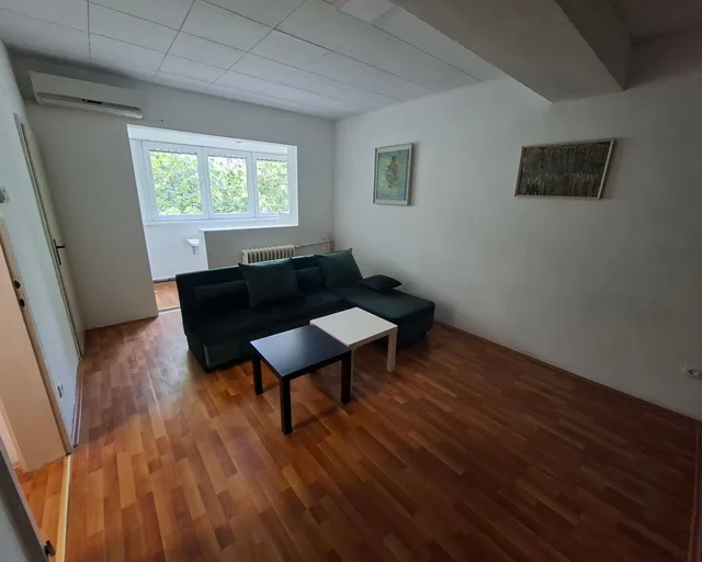 Jepet me qira apartament në Karpoš 3 1