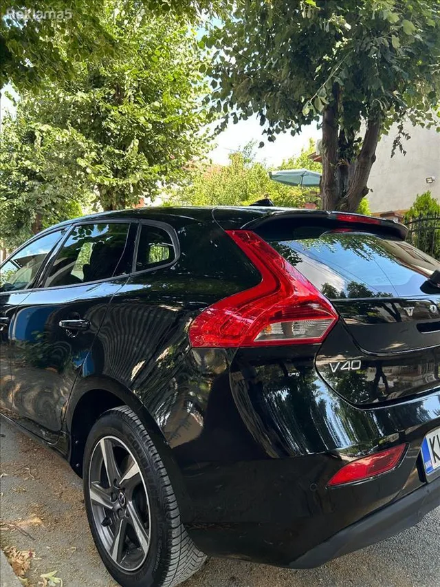 VOLVO V40 D2 BUSINESS – (Modeli: 2016) 5.7L/100KM 1